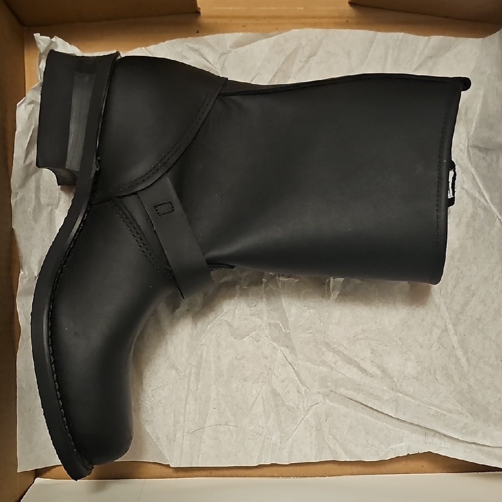 NIB 9.5 Women's Frye Black Leather Engineer Boots - Picture 5 of 8